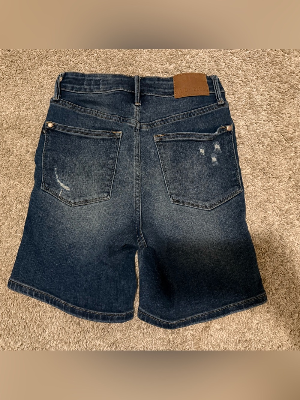 Judy blue high rise mom shorts small - Picture 2 of 3